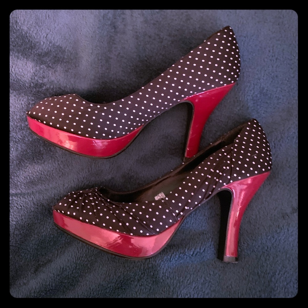Gently used black and white polka dot pumps